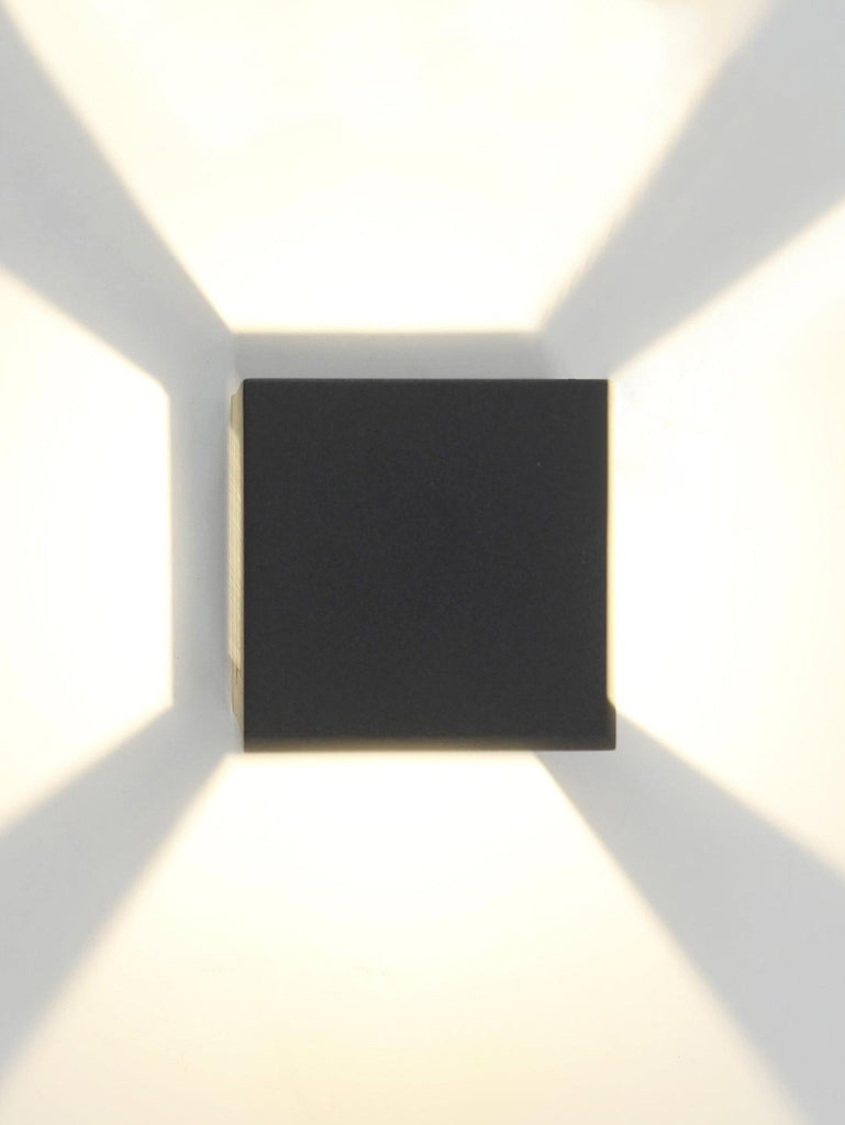 Everton LED Landscape Light | Buy LED Outdoor Lights Online India