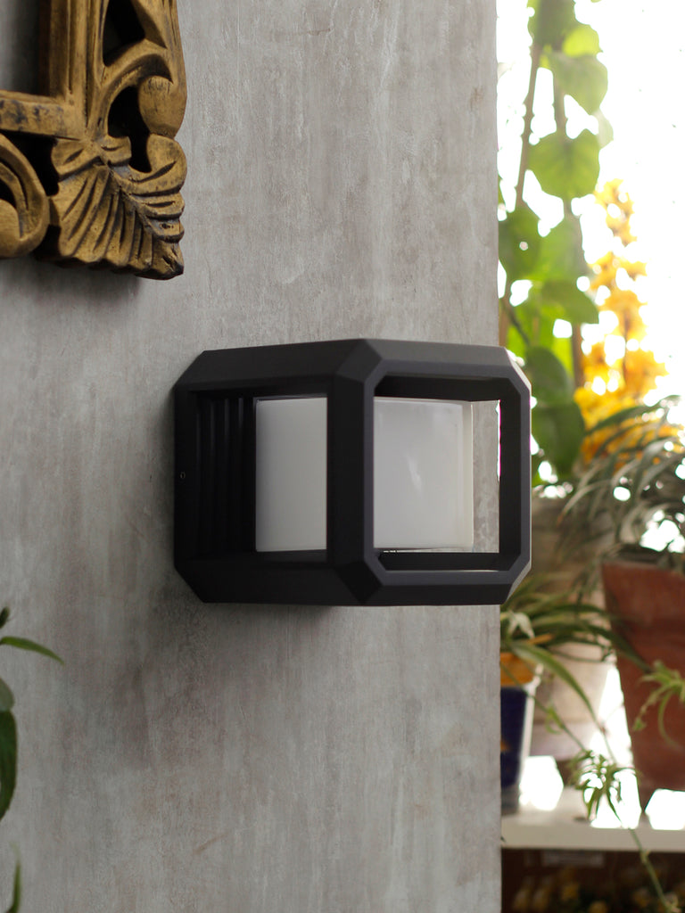 Porter LED Landscape Light | Buy LED Outdoor Lights Online India