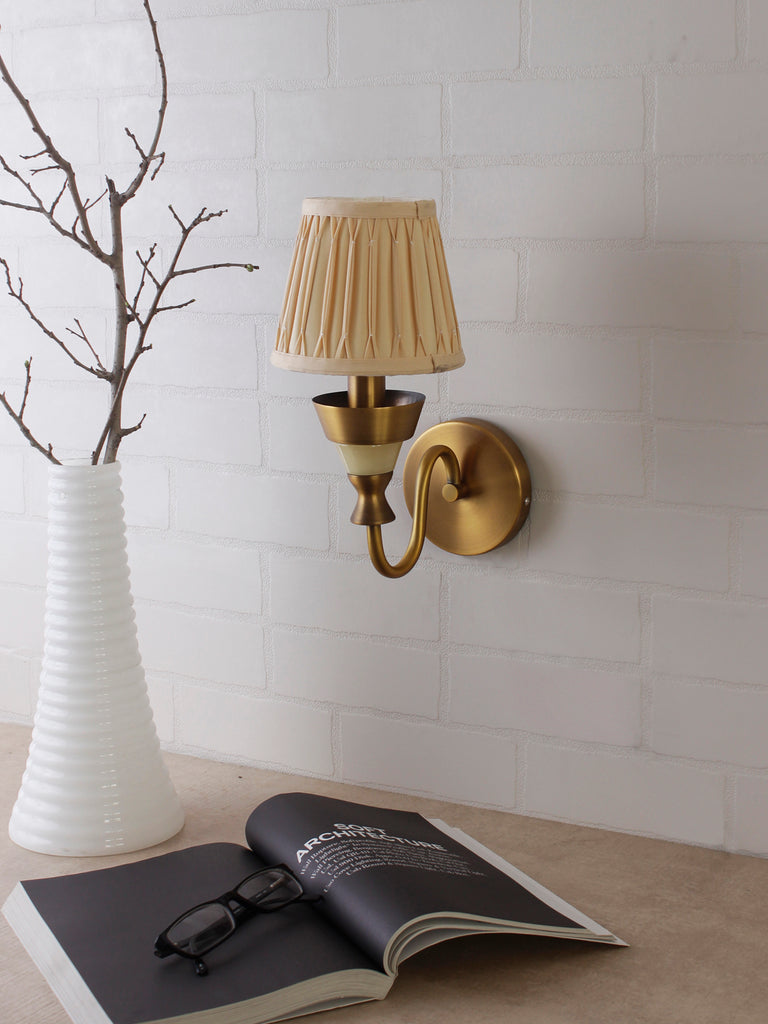 Sabel 1-Lamp Traditional Wall Lamp | Buy Luxury Wall Light Online India