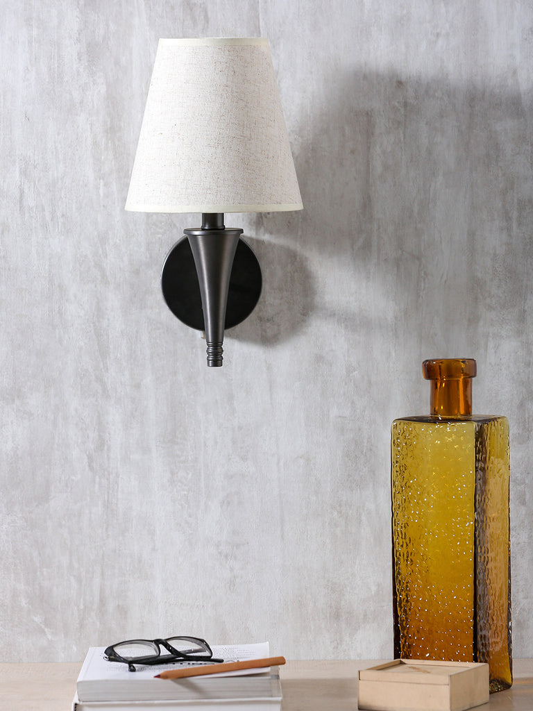Espero Contemporary Bedside Wall Lamp | Buy Luxury Wall Light Online India