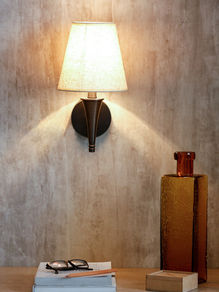 Espero Contemporary Bedside Wall Lamp | Buy Luxury Wall Light Online India
