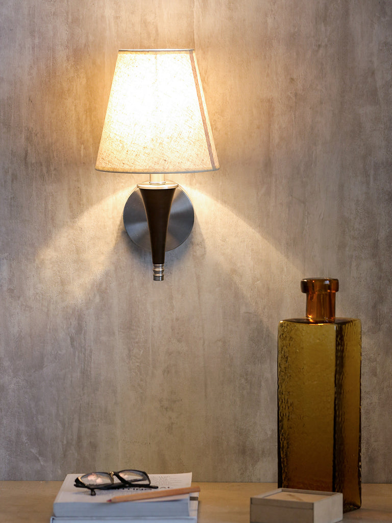Espero Contemporary Bedside Wall Lamp | Buy Luxury Wall Light Online India