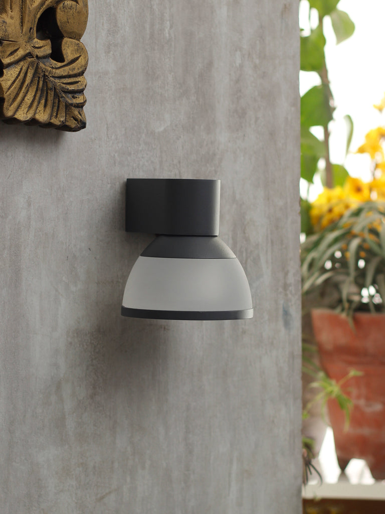 Comet LED Outdoor Wall Light | Buy LED Outdoor Lights Online India